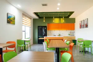 The dining room at X2 OFFICE – A comfortable space for lunch and breaks