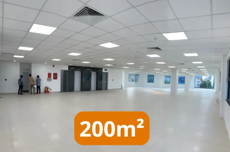 200m² Office for Rent – A Large Space for Fast-Growing Teams at X2 OFFICE ELITE