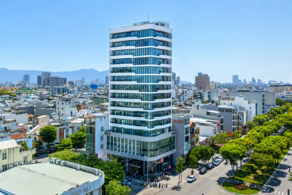 95m² office at X2 OFFICE SON TRA